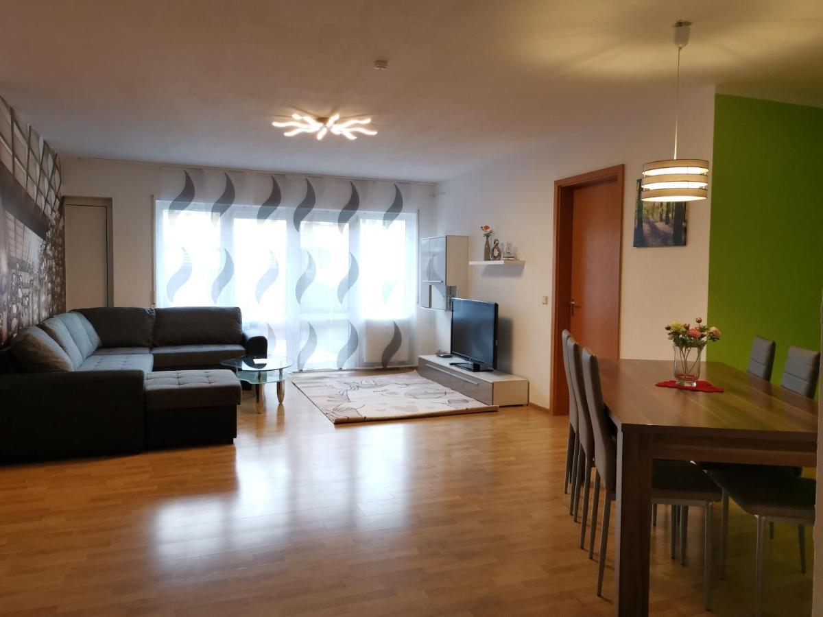 Gute Laune Mit Terrasse Und Garten Zentral Friedrichshafen Bagian luar foto