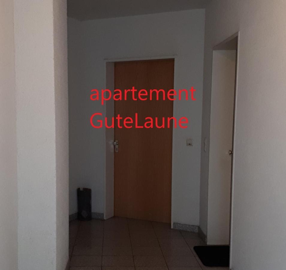 Gute Laune Mit Terrasse Und Garten Zentral Friedrichshafen Bagian luar foto